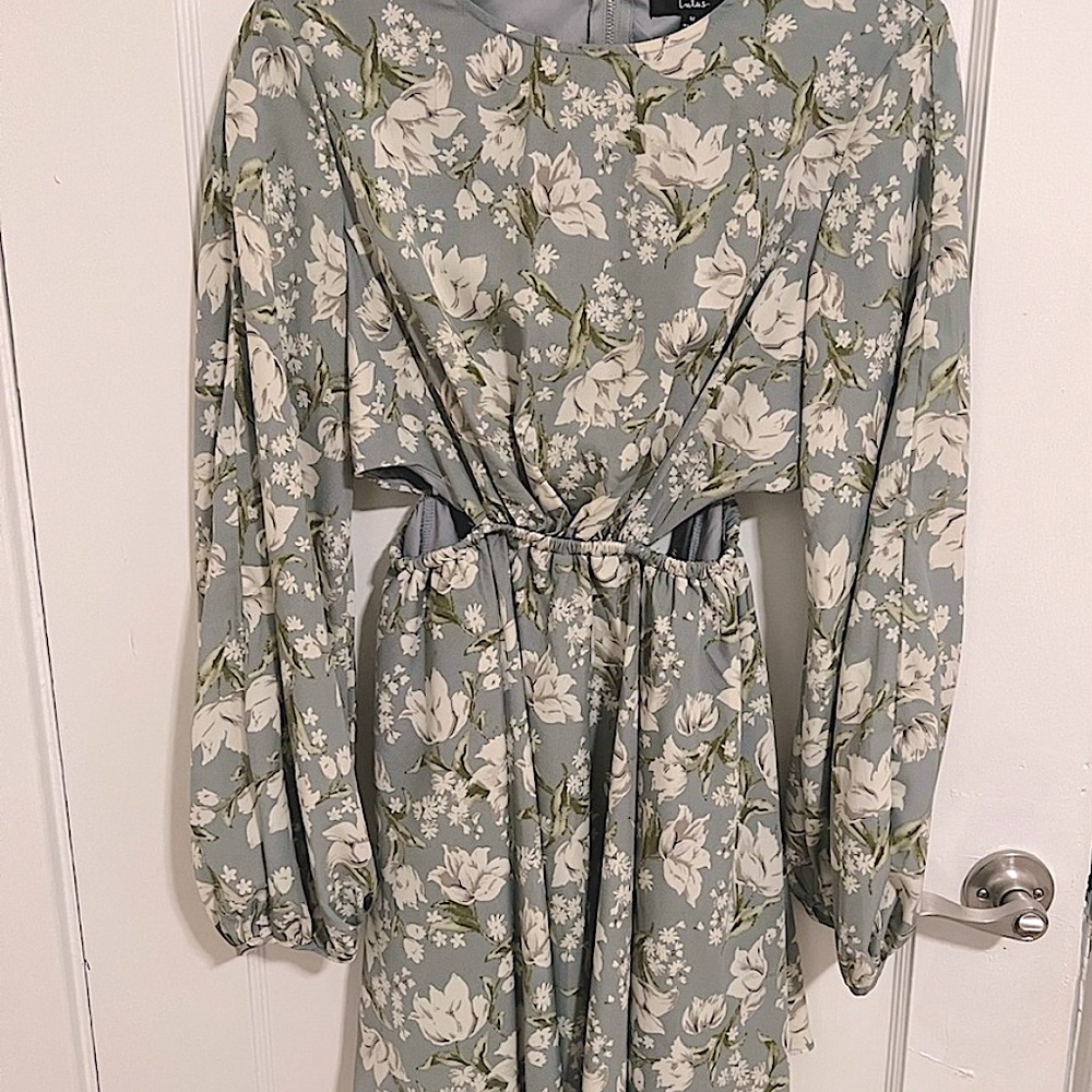 Lulus dress. Bought for a wedding and never wore - Picture 3 of 3